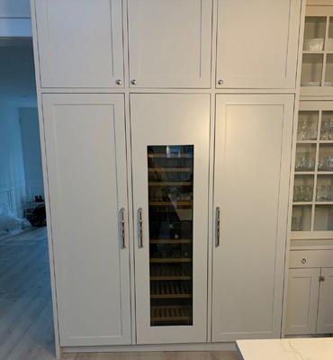custom-panel-fridge-with-wine-seller